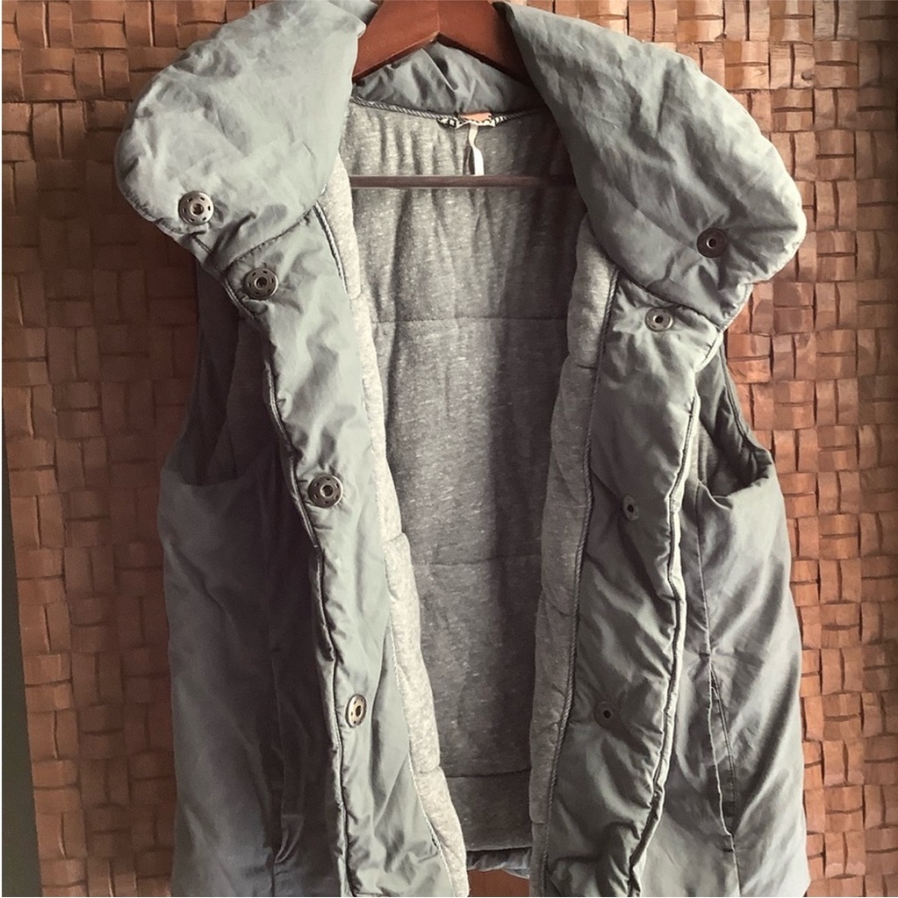 RARE Free People Shark Grey Pillow Puffer Vest Medium Retired Style - Picture 5 of 15